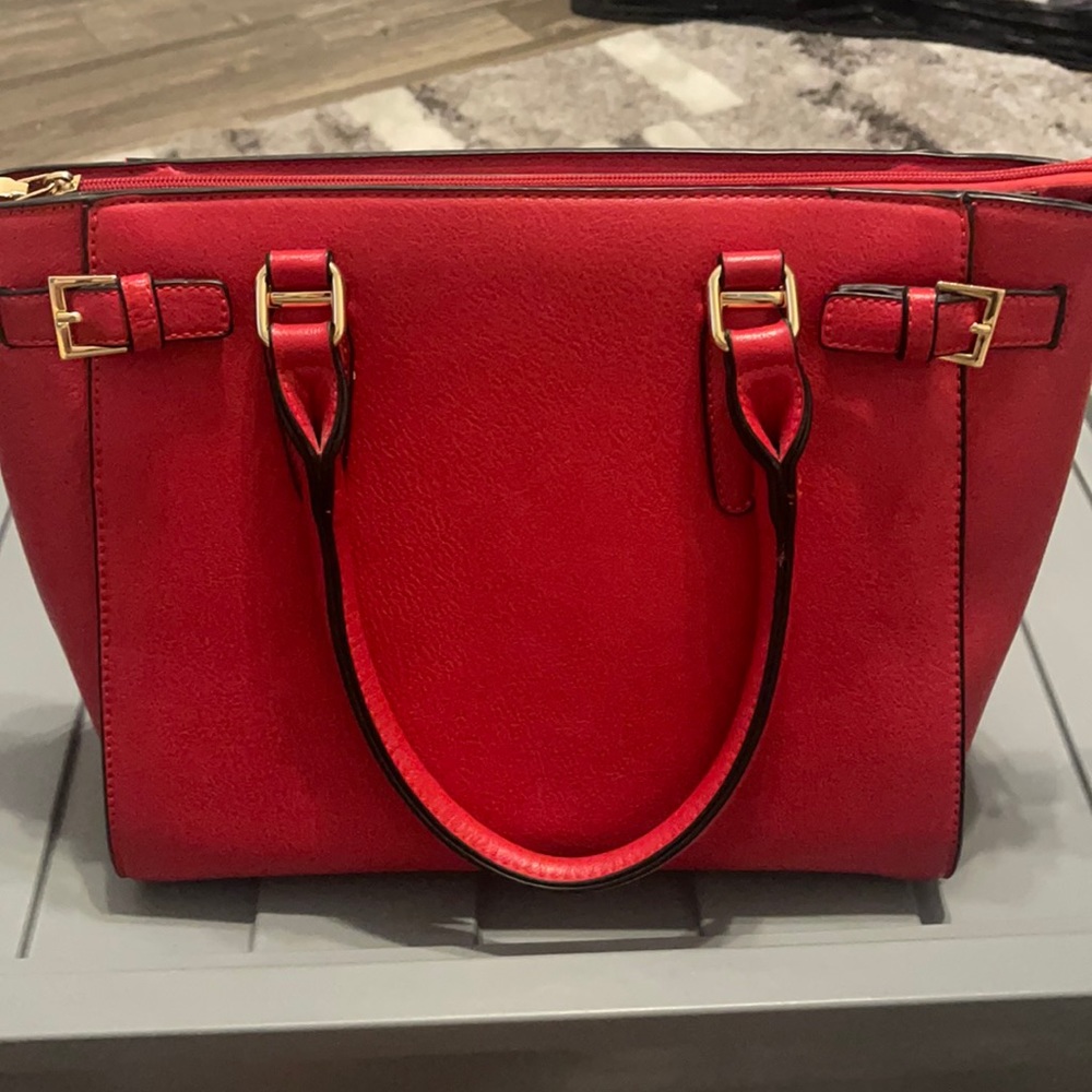 Red tote